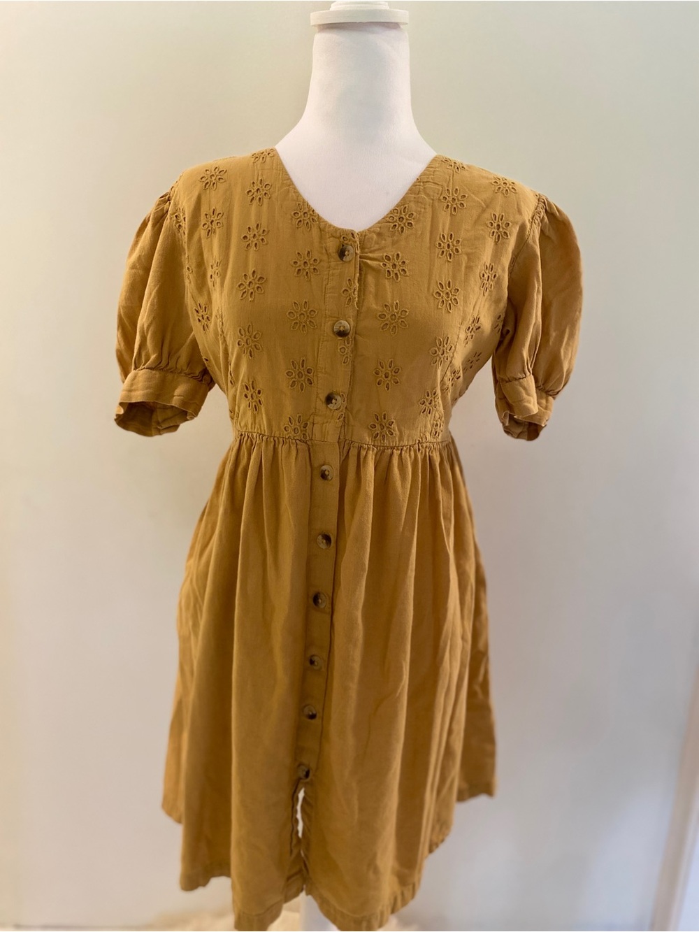 Eyelet Cotton & Flax Dress | M